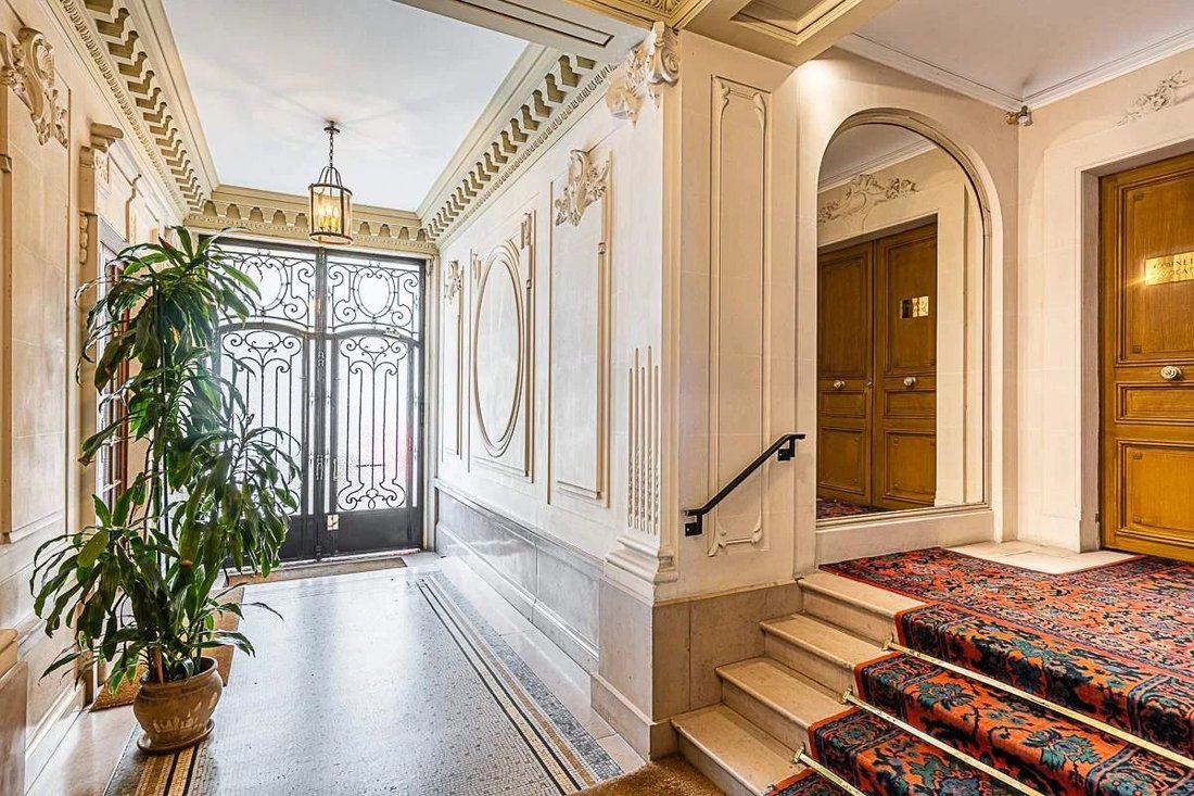 Apartment in Bois de Boulogne, Paris 16e Arrondissement, Paris 1 - 18237070