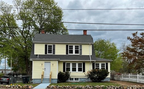 House in East Greenwich, Rhode Island, United States 1
