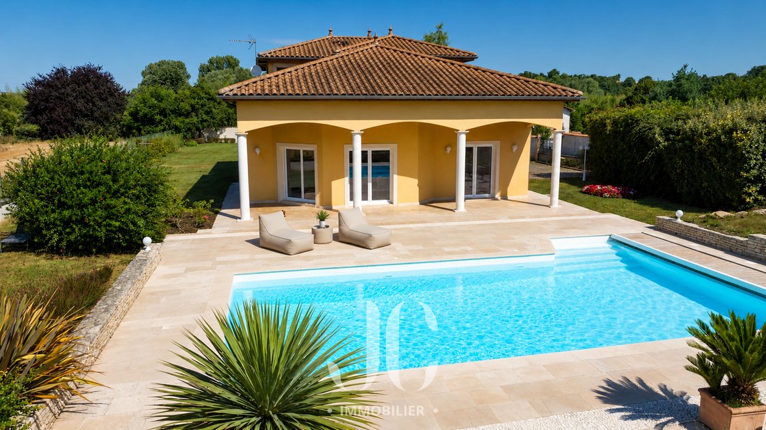 House in Chaponnay, Auvergne-Rhône-Alpes, France 1 - 15942305