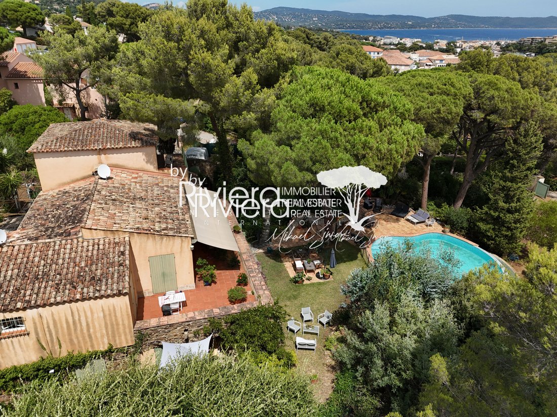 Villa in Nord, Cavalaire-sur-Mer, France 1 - 16048007