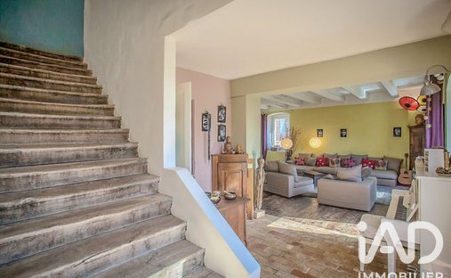 Haus in Lully, Auvergne-Rhone-Alpen, Frankreich 1