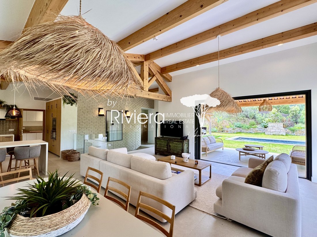 Estate in La Croix-Valmer, Provence-Alpes-Côte d'Azur, France 4 - 17910173