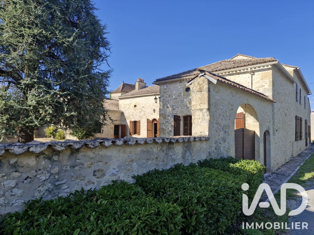 House in Gensac, Nouvelle-Aquitaine, France 1 - 18246469