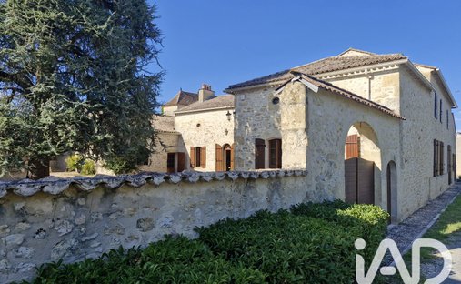 House in Gensac, Nouvelle-Aquitaine, France 1
