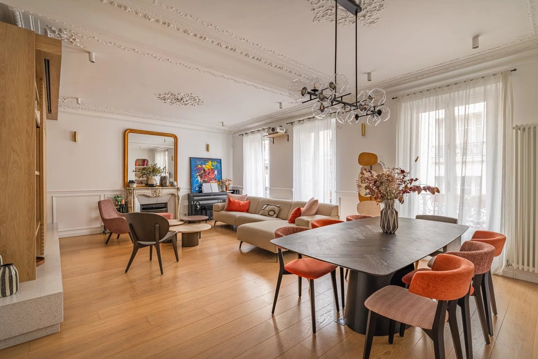 Apartment in Léon-Blum Folie-Regnault, Paris 11e Arrondissement, Paris 1 - 18237096