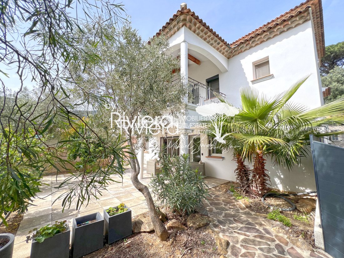 Villa in Nord, Cavalaire-sur-Mer, France 1 - 15454100
