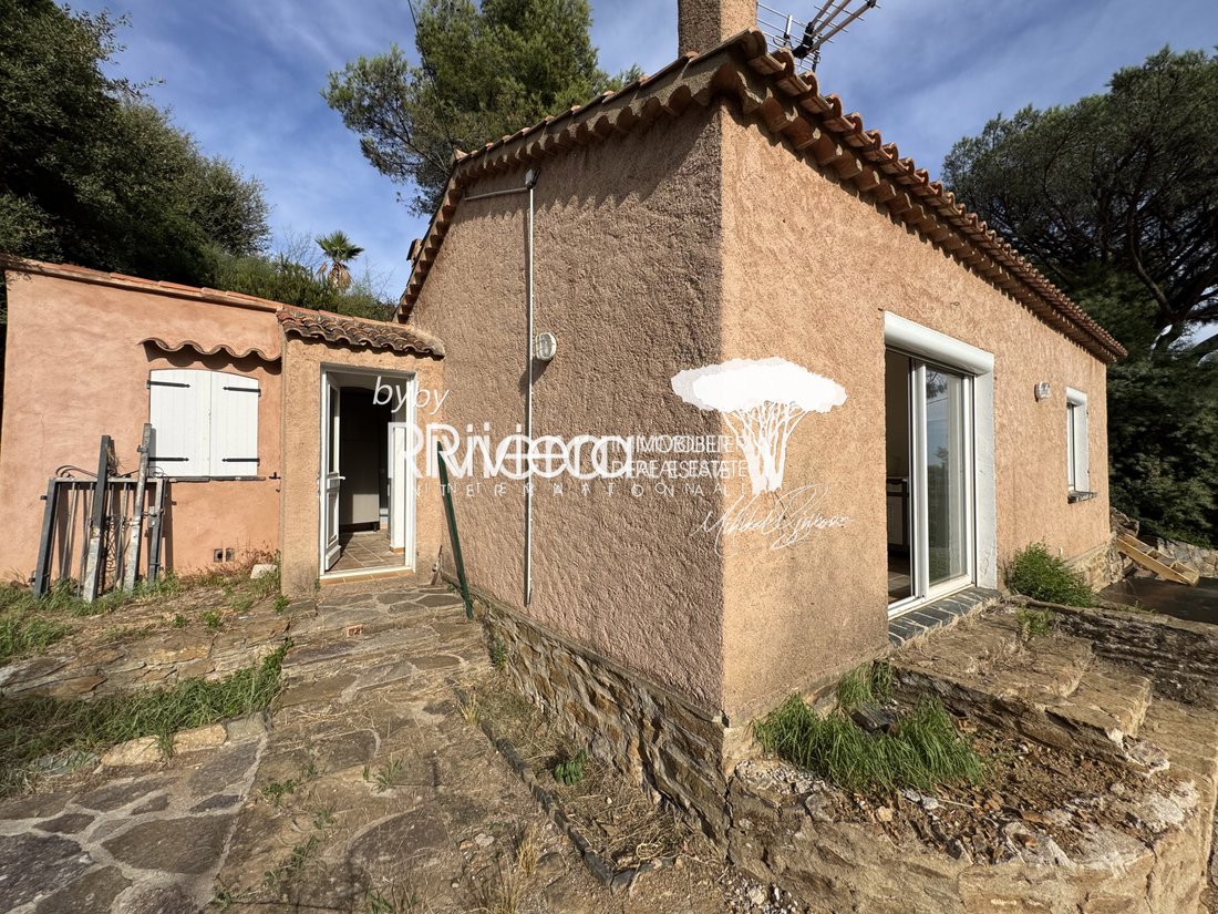 Villa in La Croix-Valmer, Provence-Alpes-Côte d'Azur, France 1 - 15901004