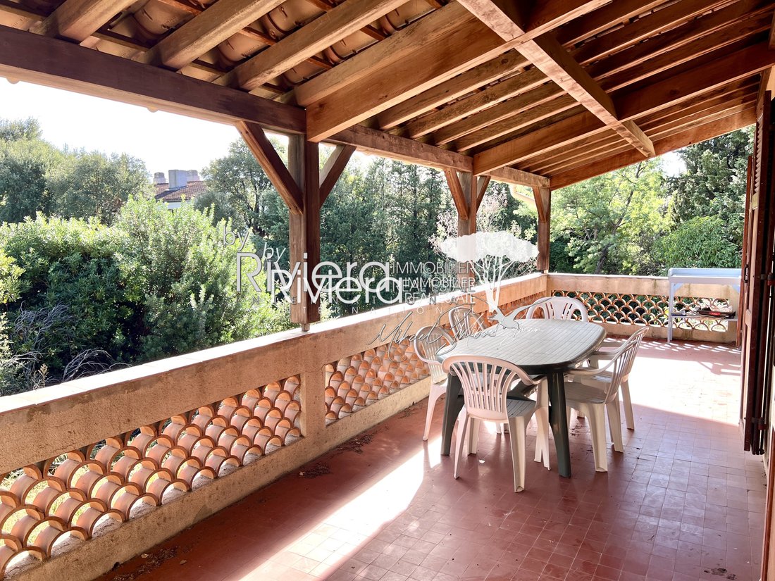 Villa in Nord, Cavalaire-sur-Mer, France 1 - 16473694