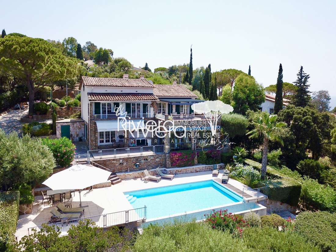 Estate in La Croix-Valmer, Provence-Alpes-Côte d'Azur, France 1 - 15390078