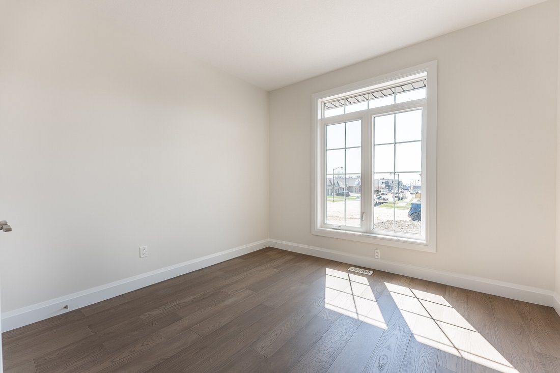 House in Brant, Ontario, Canada 5 - 18240814