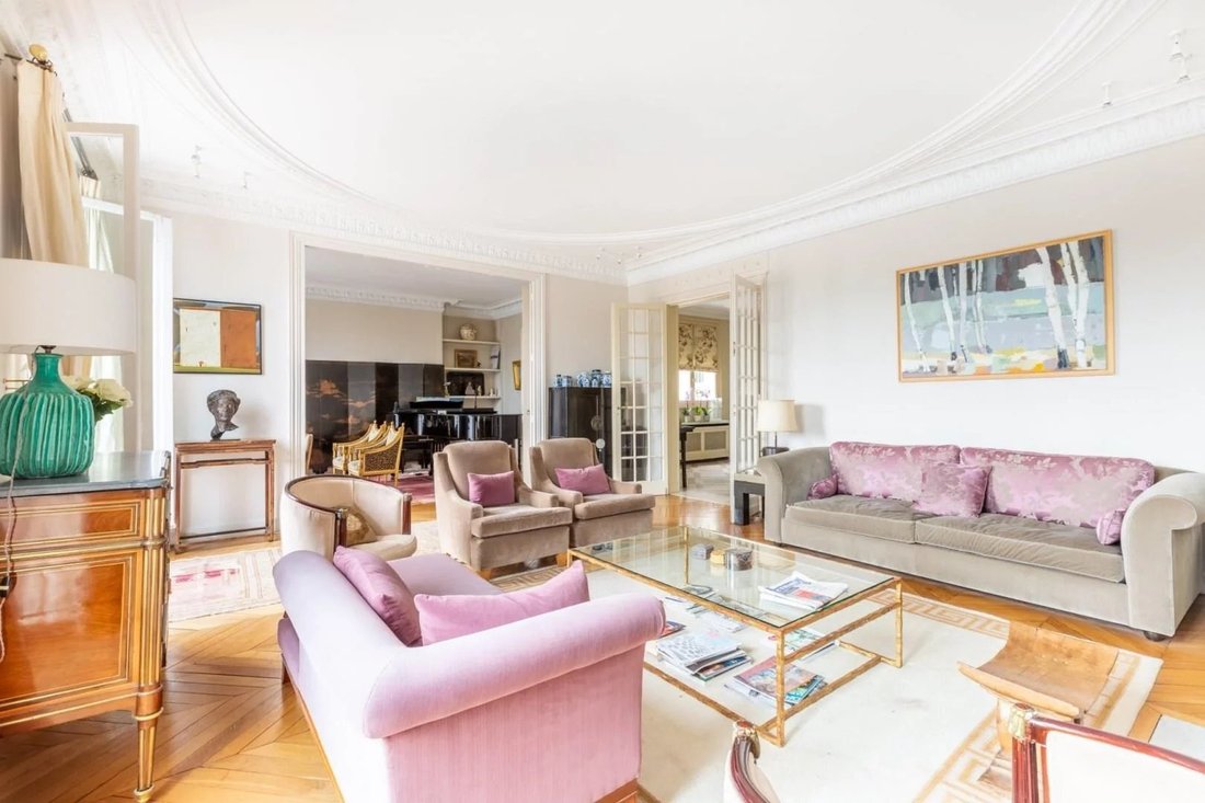 Apartment in Bois de Boulogne, Paris 16e Arrondissement, Paris 4 - 18237088