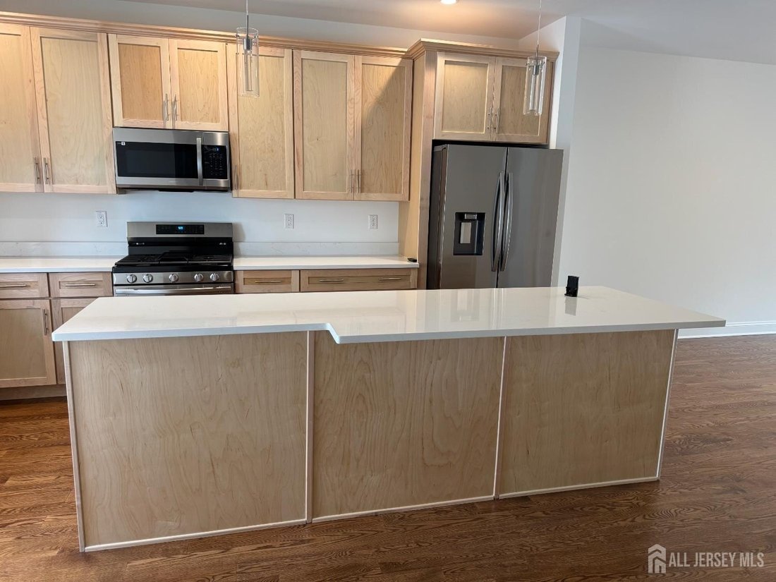Townhouse in Metuchen, New Jersey, United States 5 - 18235681