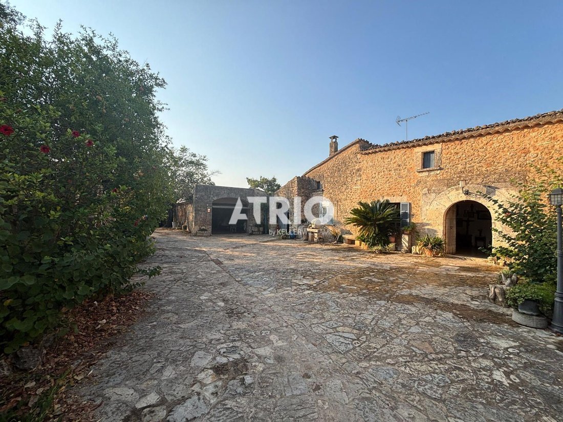 Finca in Sencelles, Balearic Islands, Spain 1 - 18243382