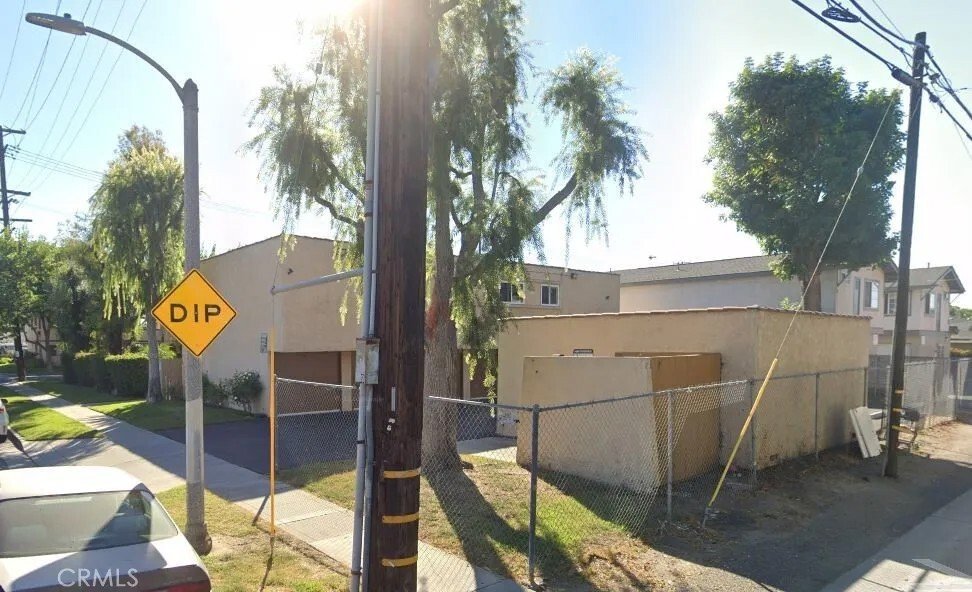 Fullerton, California, United States 4 - 18245178