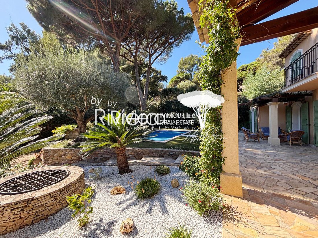 Villa in Nord, Cavalaire-sur-Mer, France 4 - 16487255