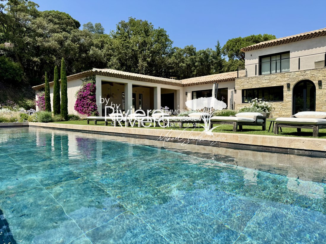 Estate in La Croix-Valmer, Provence-Alpes-Côte d'Azur, France 3 - 16028058