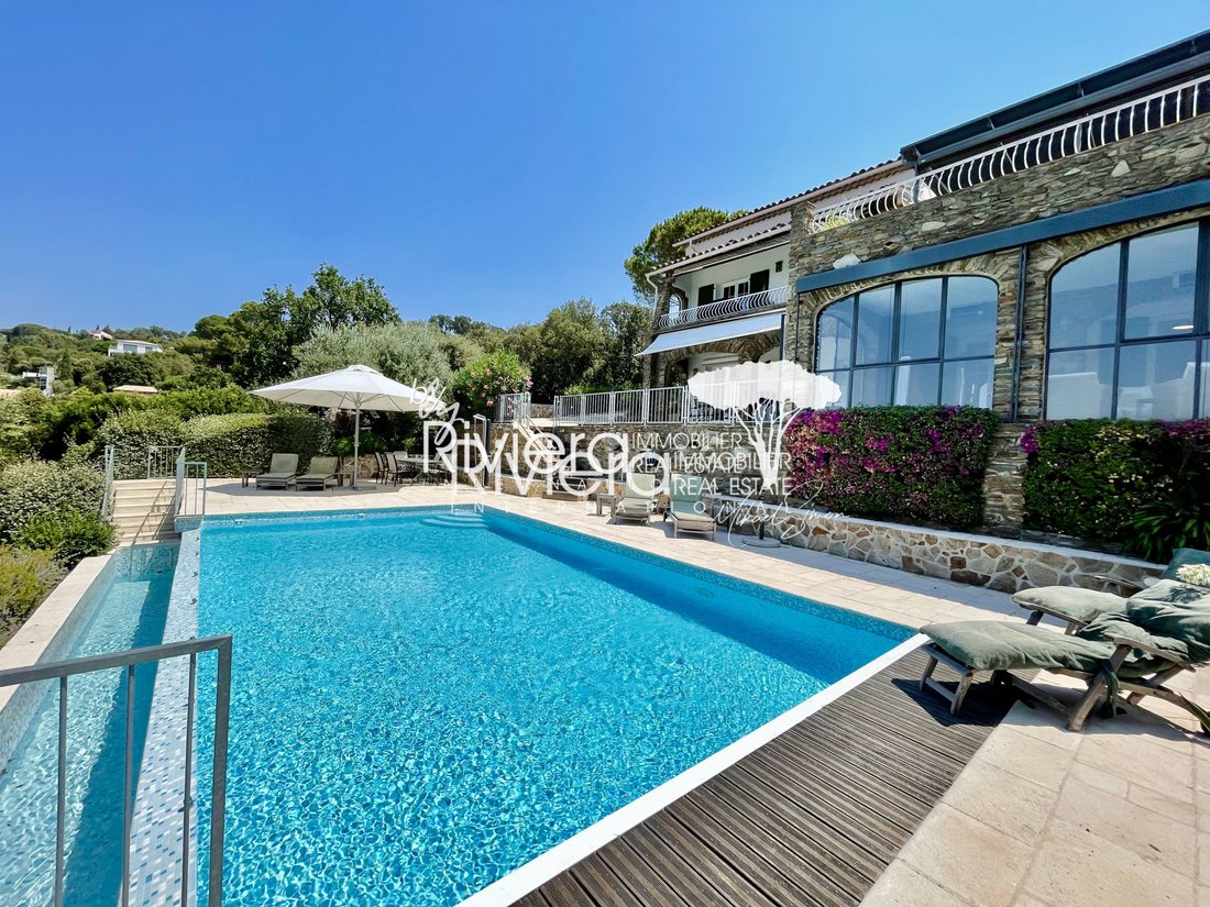 Estate in La Croix-Valmer, Provence-Alpes-Côte d'Azur, France 5 - 15390078