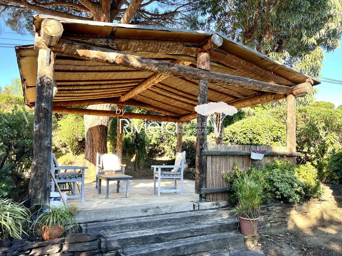 Villa in Nord, Cavalaire-sur-Mer, France 1 - 16703654
