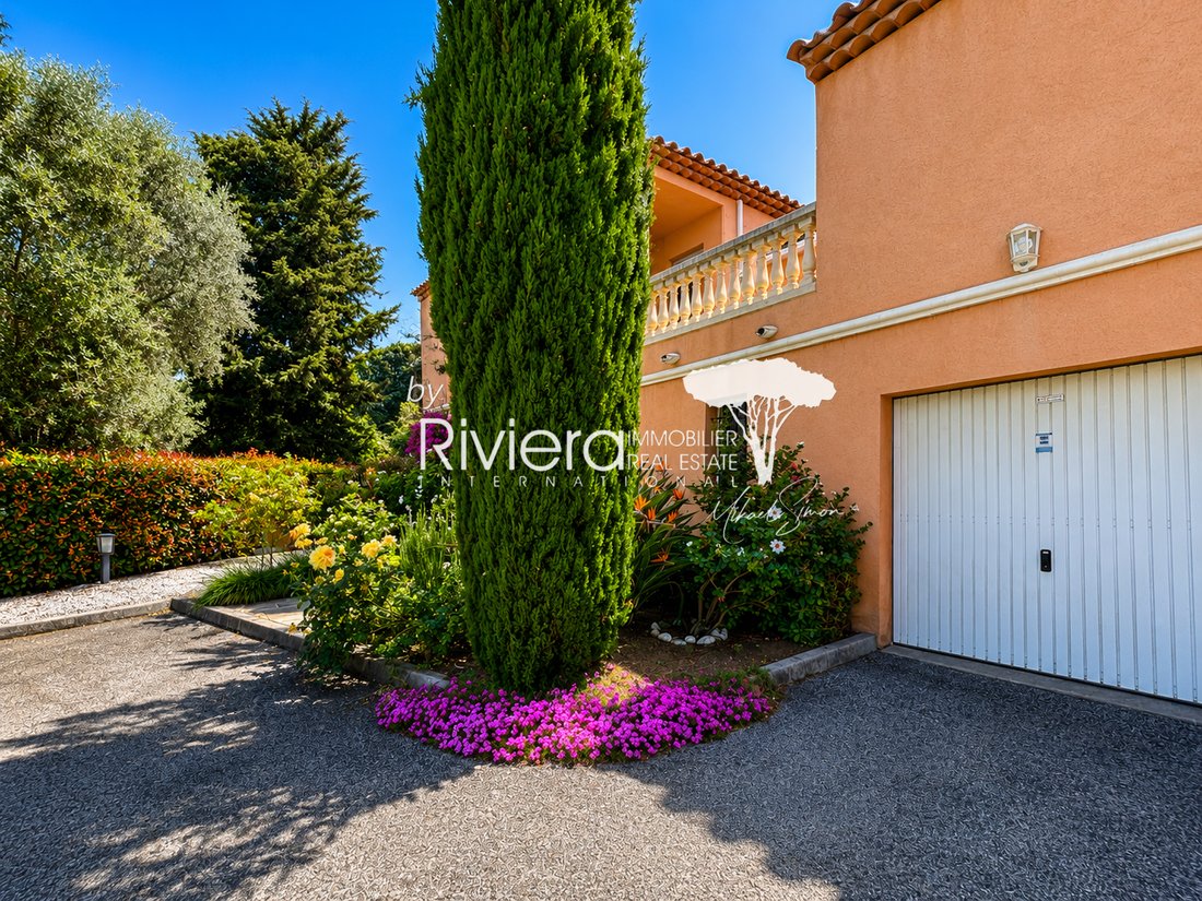 Villa in Nord, Cavalaire-sur-Mer, France 4 - 18072485