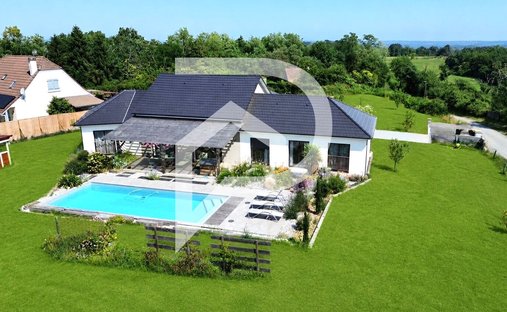 Villa a Lagor, Nuova Aquitania, Francia 1