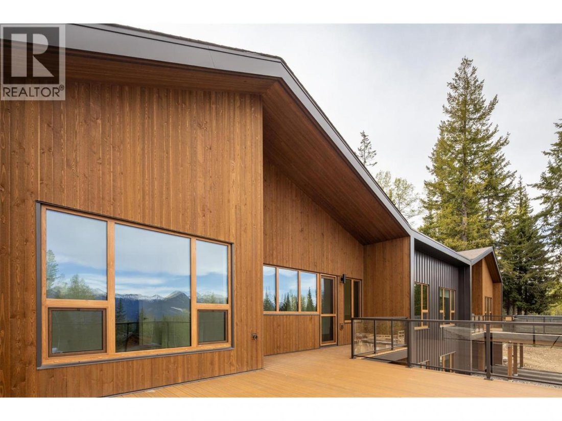 House in Golden, British Columbia, Canada 5 - 18237963