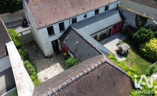 House in Chamant, Hauts-de-France, France 1