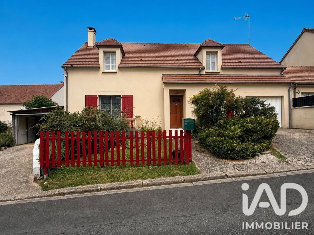 House in Nerville-la-Foret, Ile-de-France, France 1 - 17971073