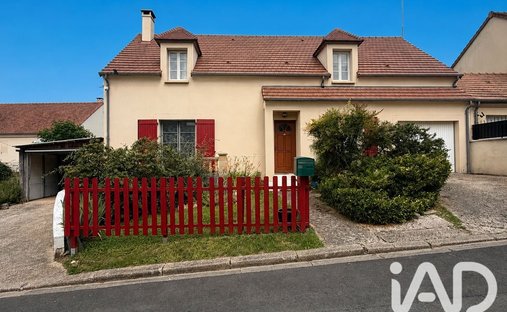 House in Nerville-la-Foret, Ile-de-France, France 1