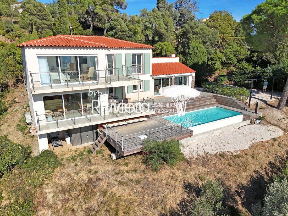 Villa in La Croix-Valmer, Provence-Alpes-Côte d'Azur, France 2 - 16245257
