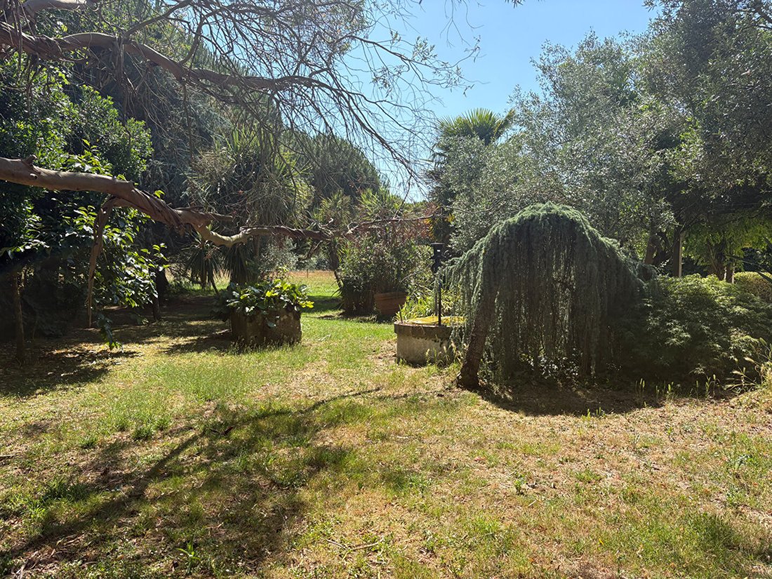 Villa in Saint-Laurent-de-la-Pree, Nouvelle-Aquitaine, France 5 - 18239921