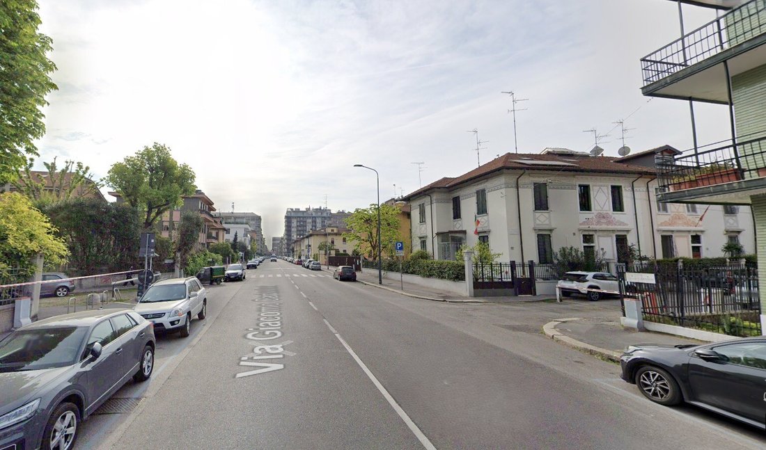 Villa in Centrale, Milan, Italy 2 - 16202649