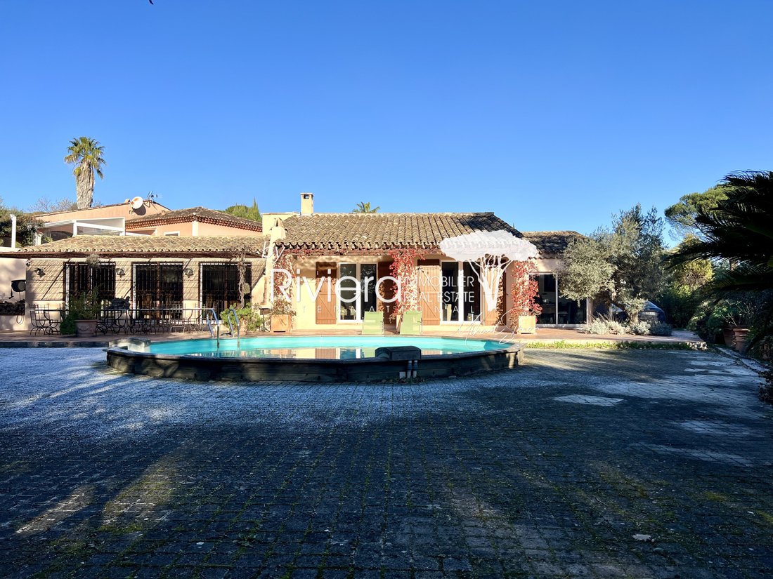 Villa in Gassin, Provence-Alpes-Côte d'Azur, France 1 - 16871827