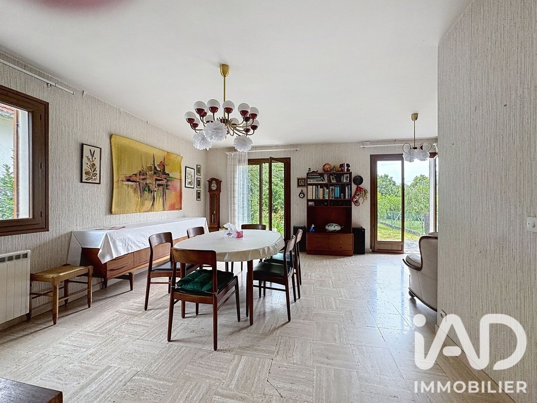House in Sucy-en-Brie, Ile-de-France, France 3 - 18247290