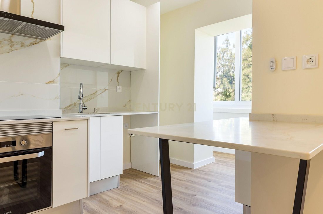 Apartment in Alvalade, Lisbon, Portugal 2 - 18244376
