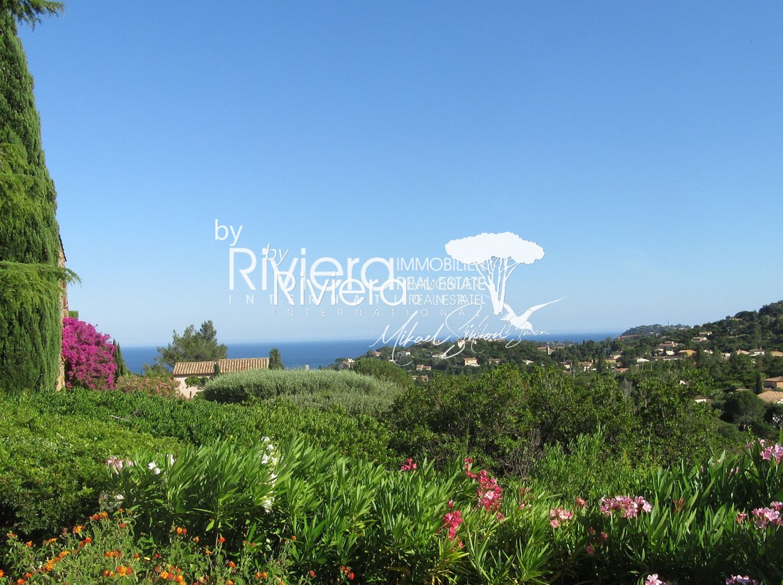 Villa in Nord, Cavalaire-sur-Mer, France 3 - 15983982