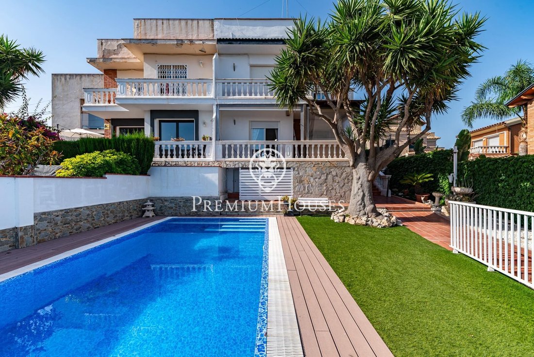 Castelldefels, Catalonia, Spain 1 - 18242170