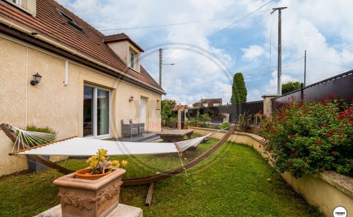 House in Basses Roches, Conflans-Sainte-Honorine, France 1