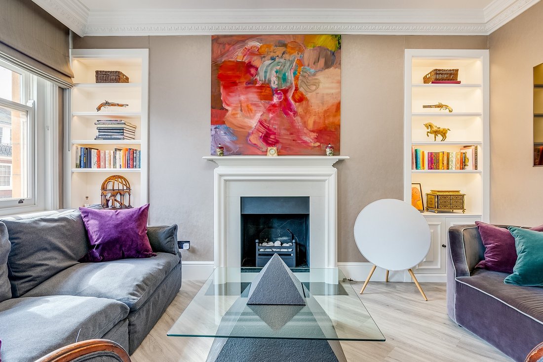 Apartment in Mayfair, Westminster, England 1 - 18241761