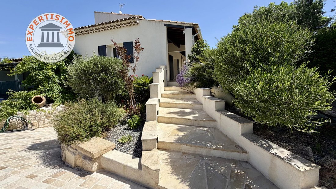 House in Noyau Villageois-Zone Urbaine, Velaux, France 3 - 18239273