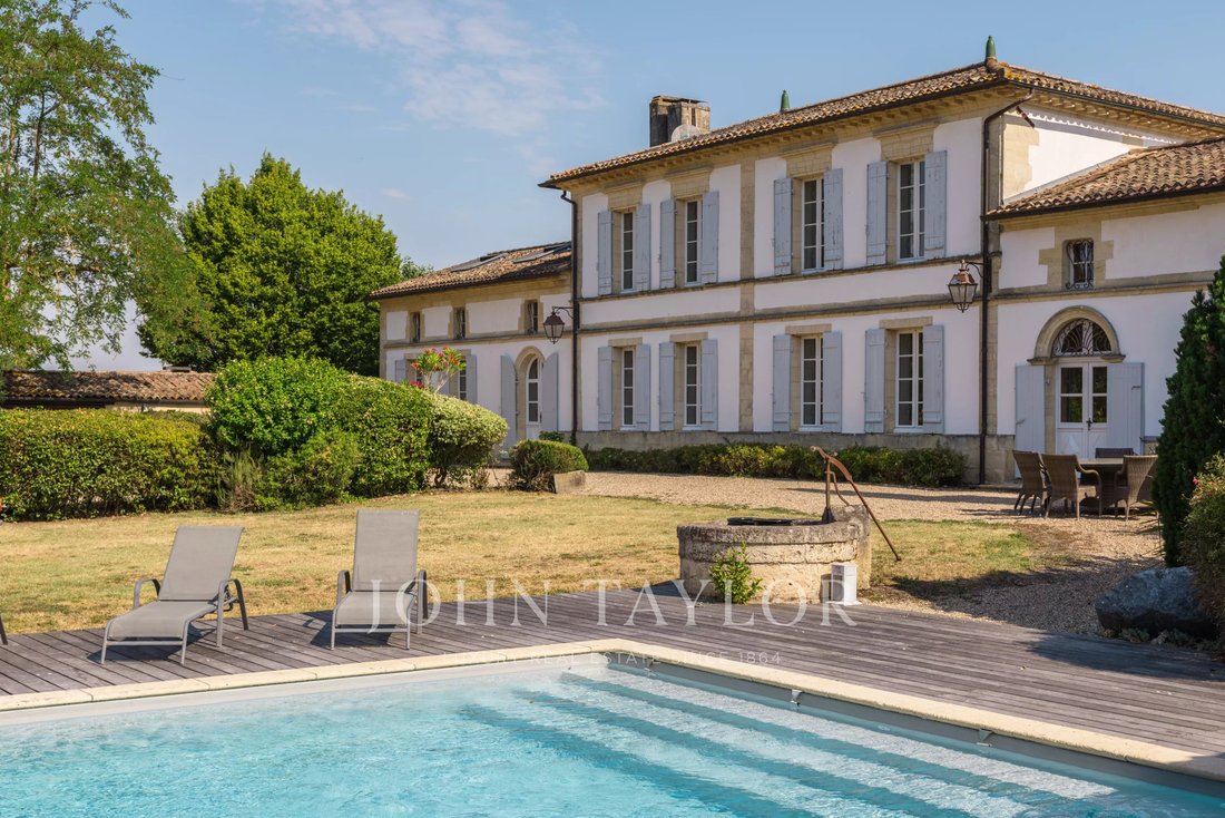 Castle in Cubnezais, Nouvelle-Aquitaine, France 2 - 18239470