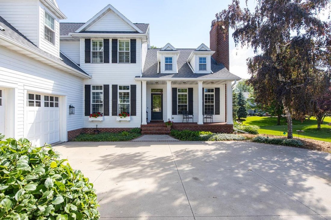 House in Sherwood, Wisconsin, United States 3 - 18241680