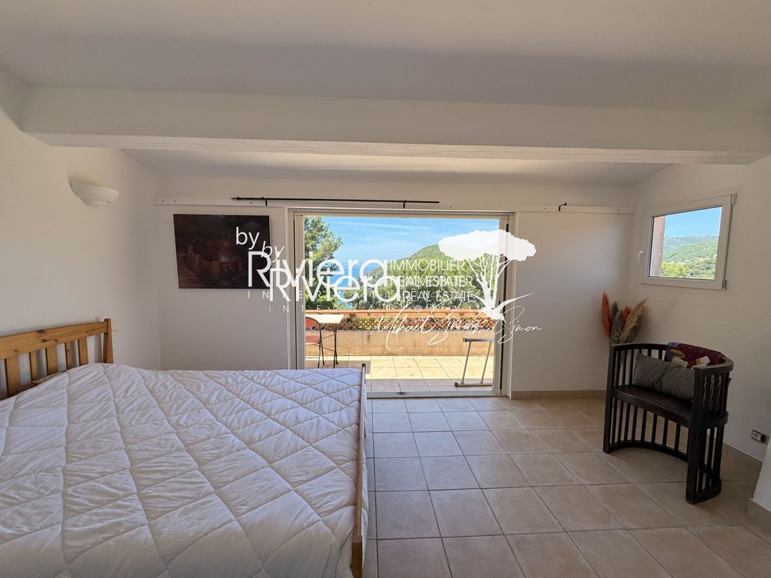 Villa in Nord, Cavalaire-sur-Mer, France 5 - 15771552