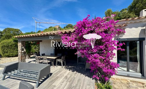 Villa in La Croix-Valmer, Provence-Alpes-Côte d'Azur, France 1