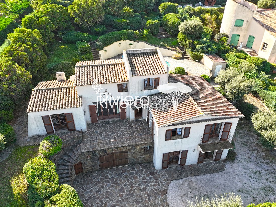 Villa in Nord, Cavalaire-sur-Mer, France 5 - 15390081