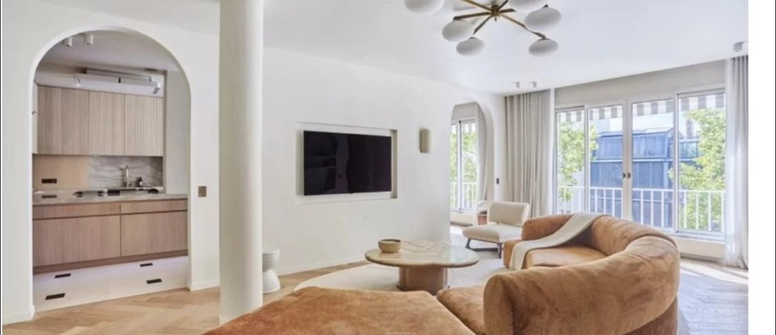 Apartment in Bois de Boulogne, Paris 16e Arrondissement, Paris 1 - 18237058