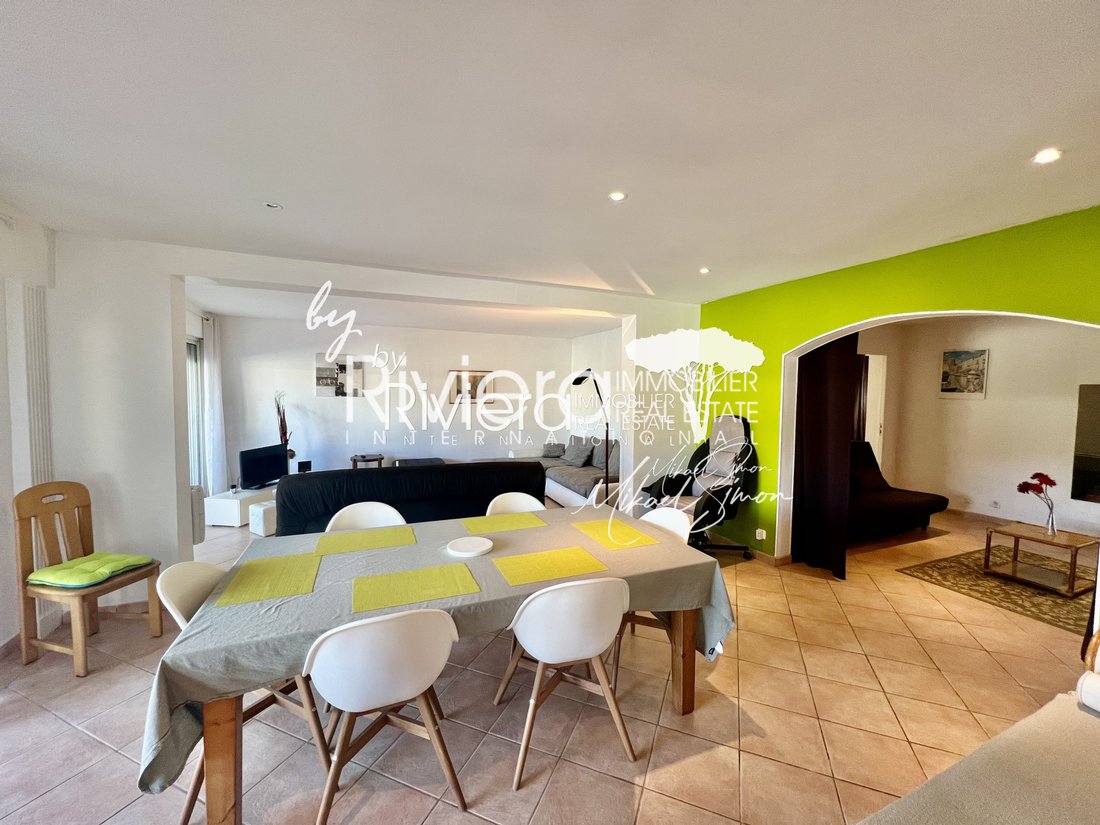 Villa in Nord, Cavalaire-sur-Mer, France 3 - 17549459