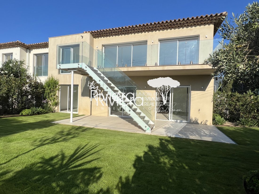 Villa in Nord, Cavalaire-sur-Mer, France 2 - 17023154