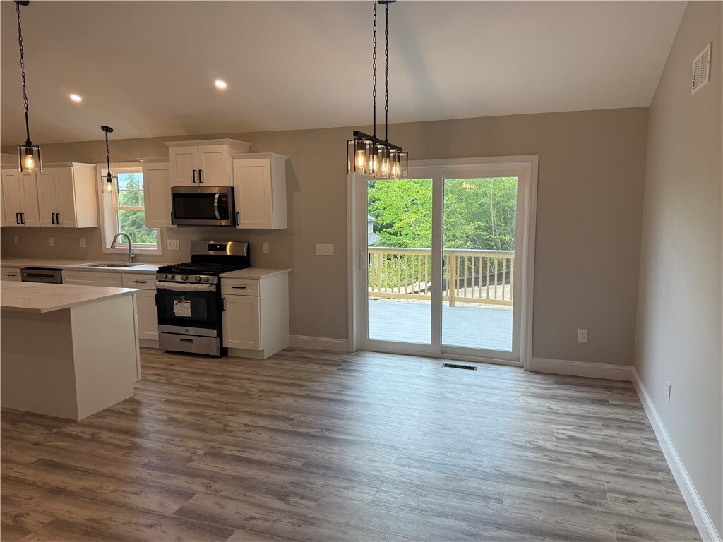 House in Coventry, Rhode Island, United States 4 - 18244765