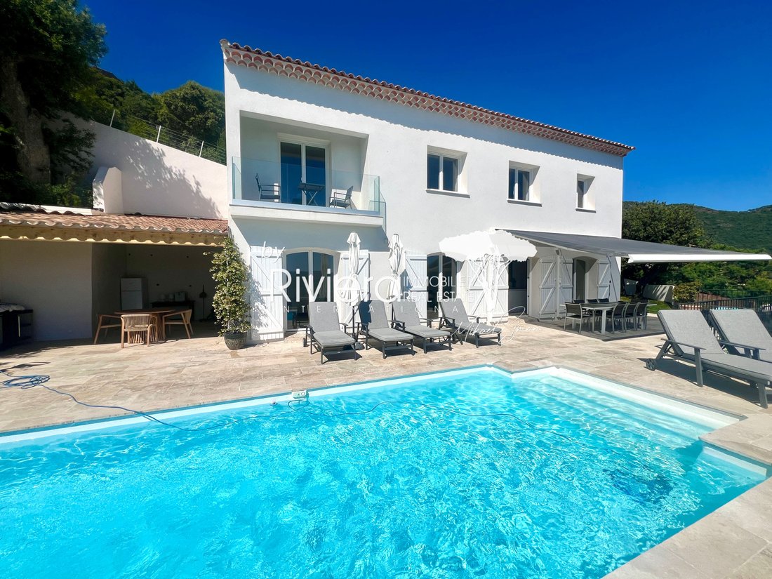 Villa in Nord, Cavalaire-sur-Mer, France 3 - 18026366