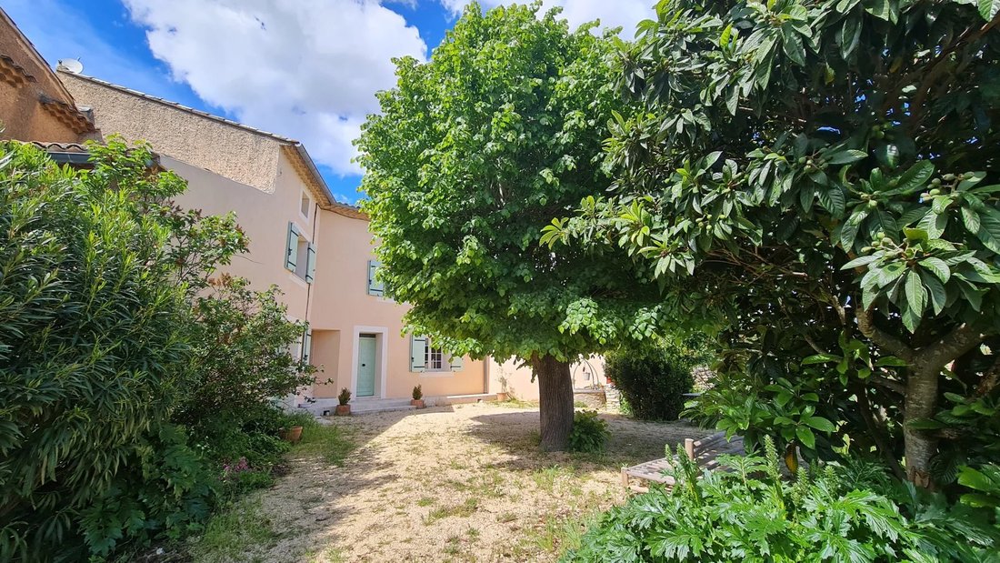 House in Saint-Saturnin-lès-Apt, Provence-Alpes-Côte d'Azur, France 2 - 14247044